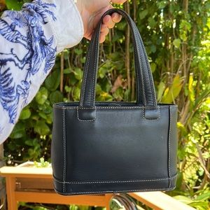 NAVY BLUE VINTAGE COACH BAG